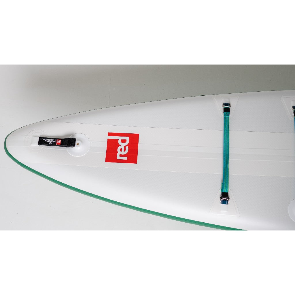 https://kajaktiv.se/wp-content/uploads/2022/11/Red-Paddle-Co-Voyager-13.2-fram-ovan.jpg