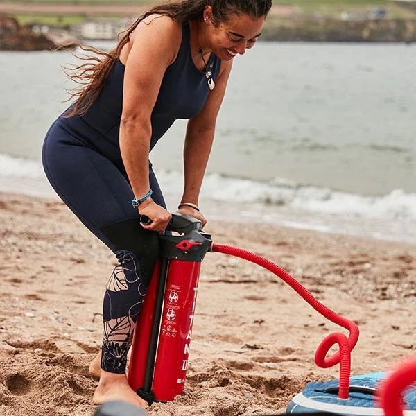 https://kajaktiv.se/wp-content/uploads/2018/03/Red-Paddle-Titan-2-SUP-pump-Kajaktiv-4.jpeg
