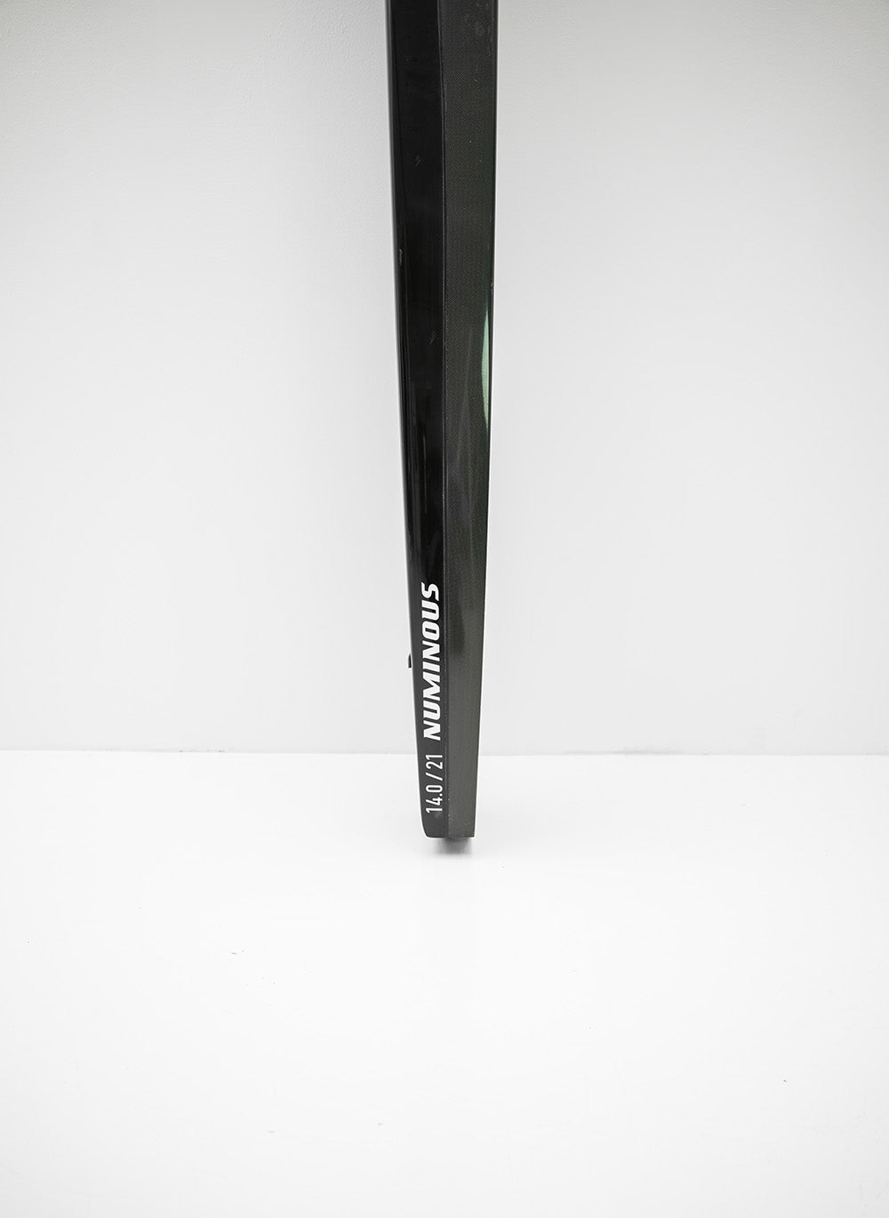 Numinous 14x21 Mod2 Carbon Svart